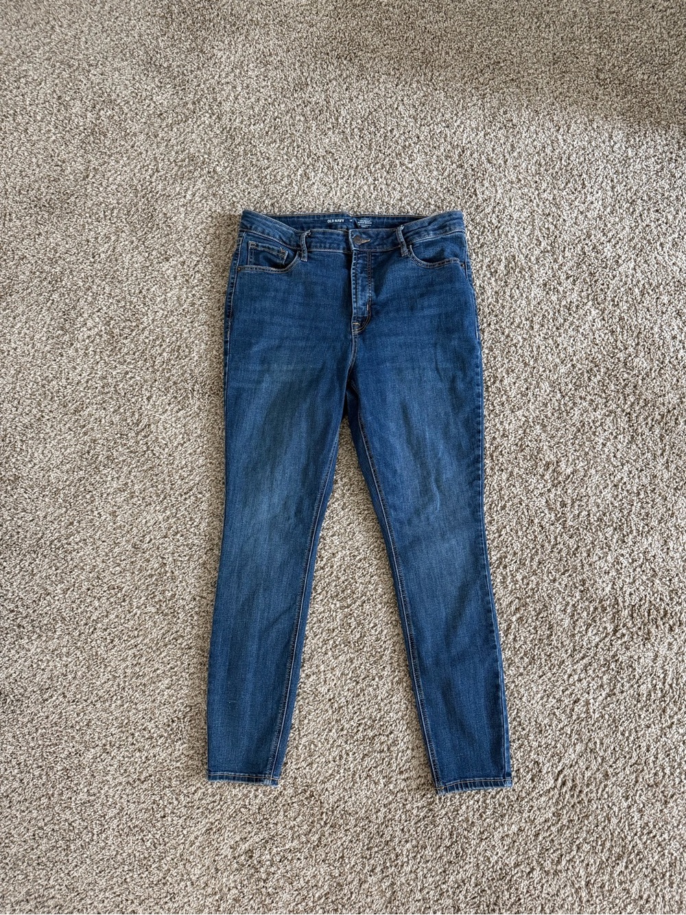 Old Navy Women's Skinny Jeans - Medium Blue Wash